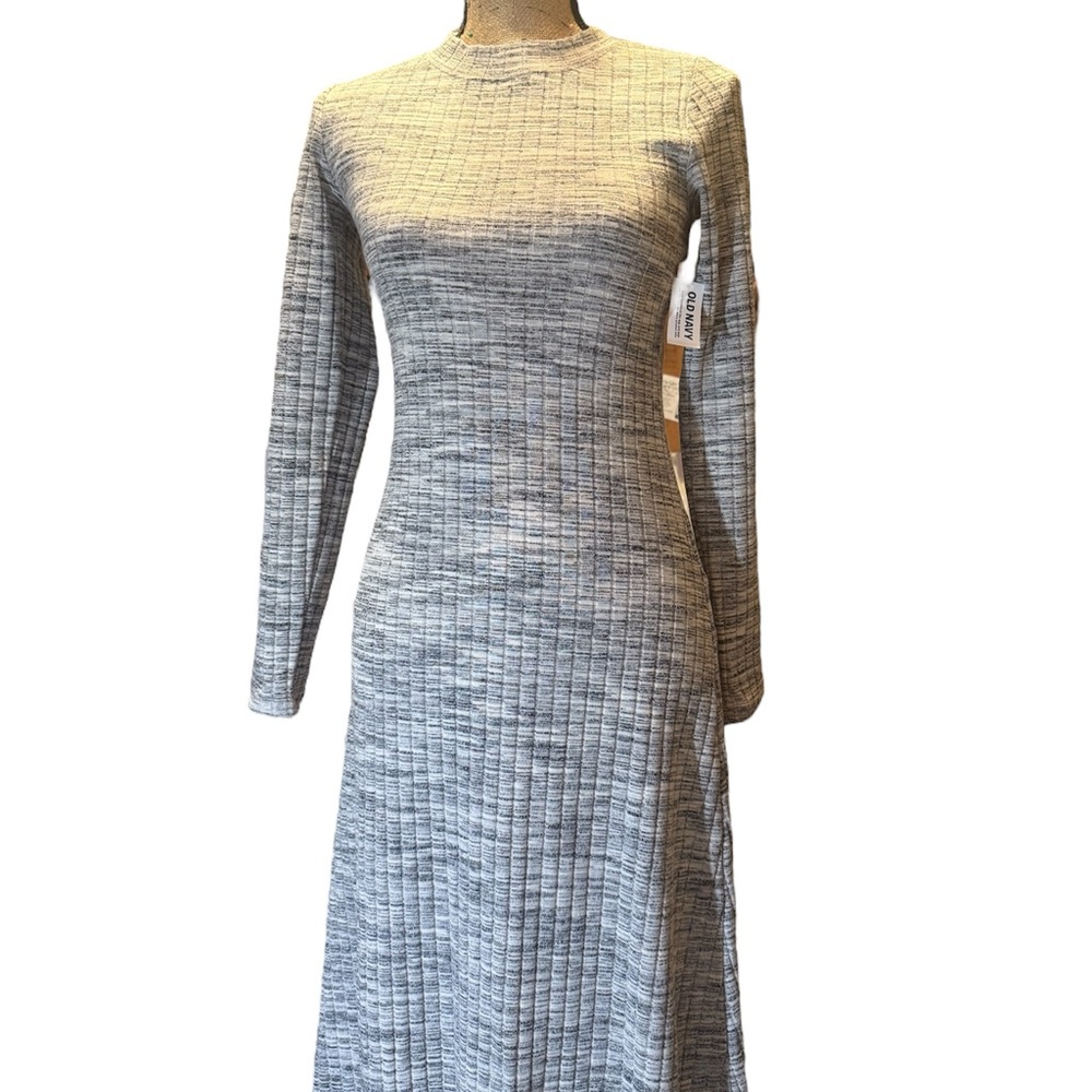 Old Navy Gray Mock Neck Sheath Dress